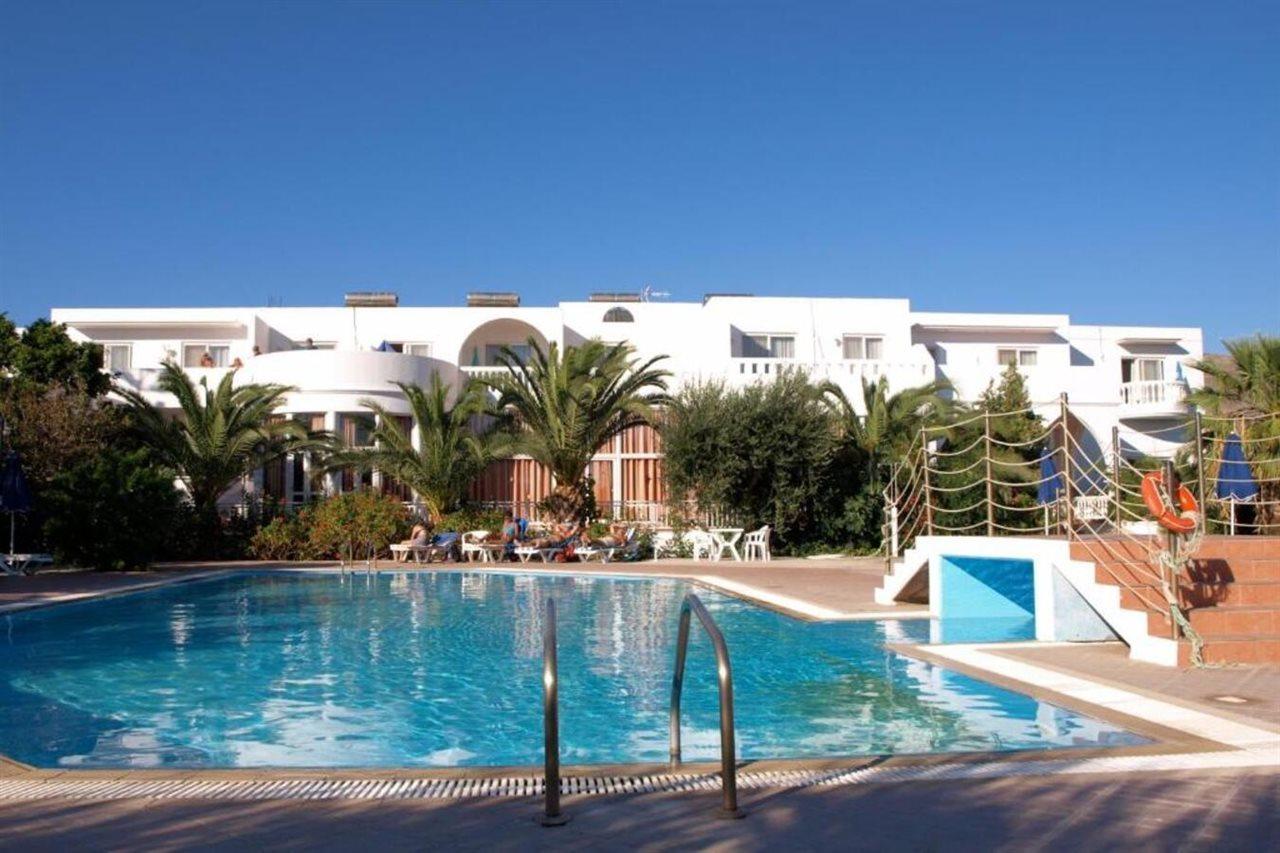 Eristos Beach Hotel Megalon Chorion  Екстер'єр фото