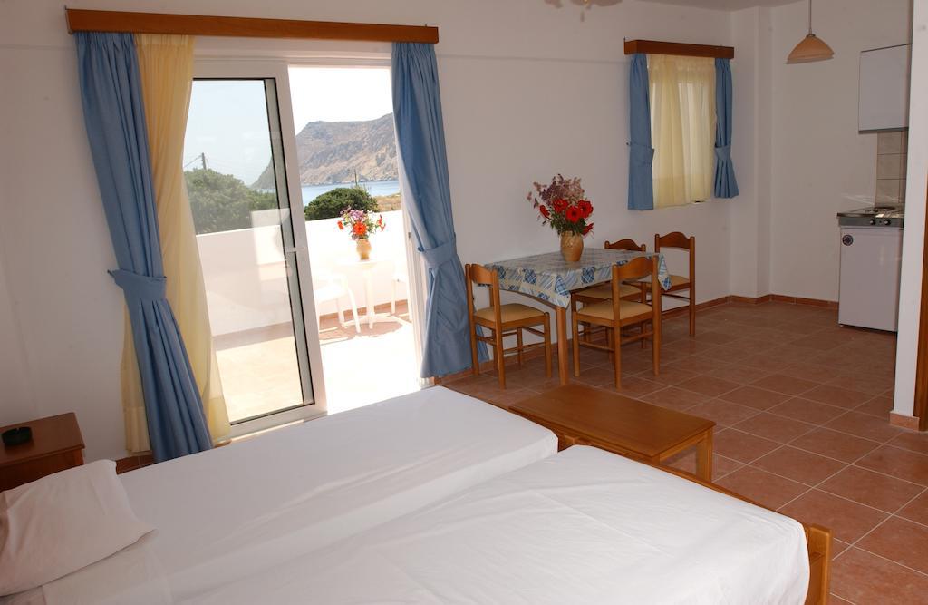 Eristos Beach Hotel Megalon Chorion  Екстер'єр фото