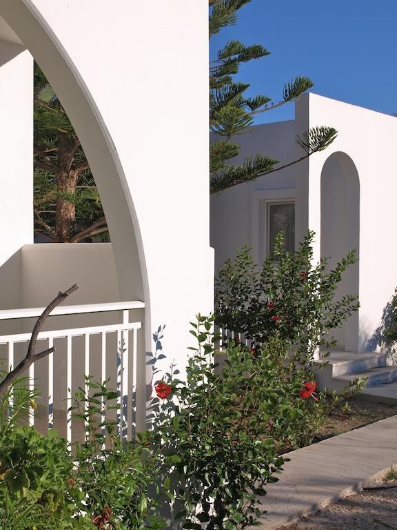 Eristos Beach Hotel Megalon Chorion  Екстер'єр фото
