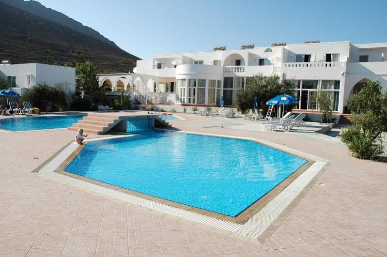 Eristos Beach Hotel Megalon Chorion  Екстер'єр фото