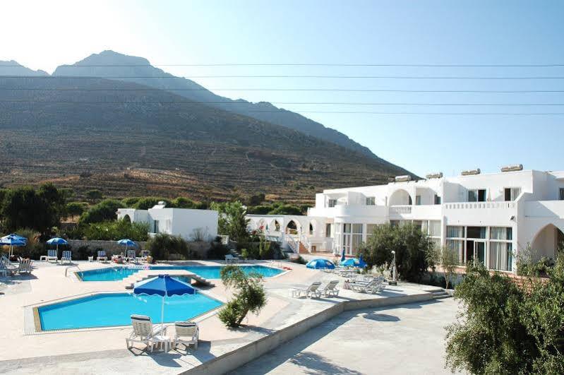 Eristos Beach Hotel Megalon Chorion  Екстер'єр фото
